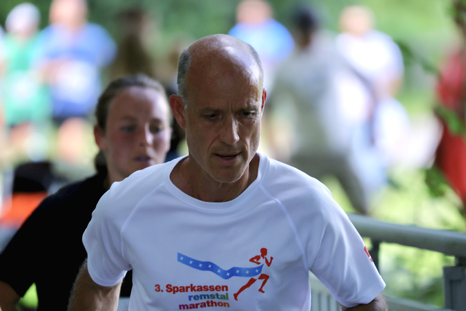 Nahaufnahme von Läufern  beim Stadtlauf Waiblingen